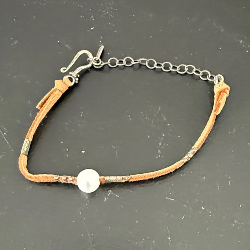Chan Luu NEW Leather & Single Pearl necklace